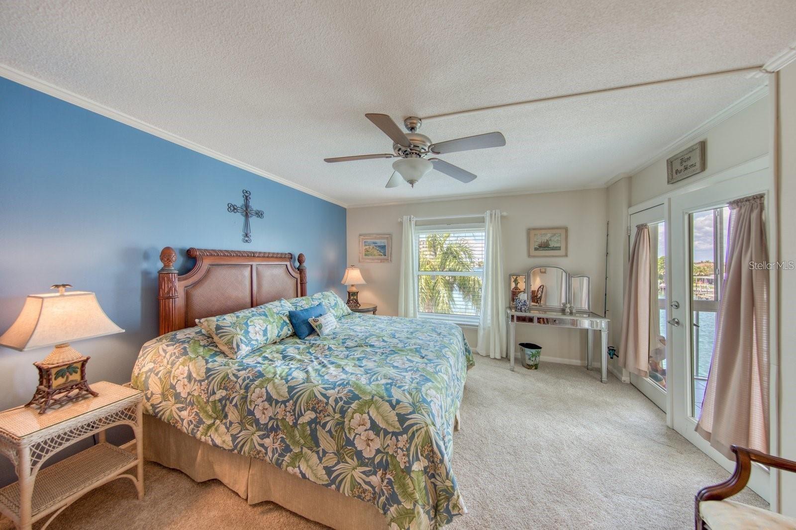 105 ISLAND WAY #138 — photo 24