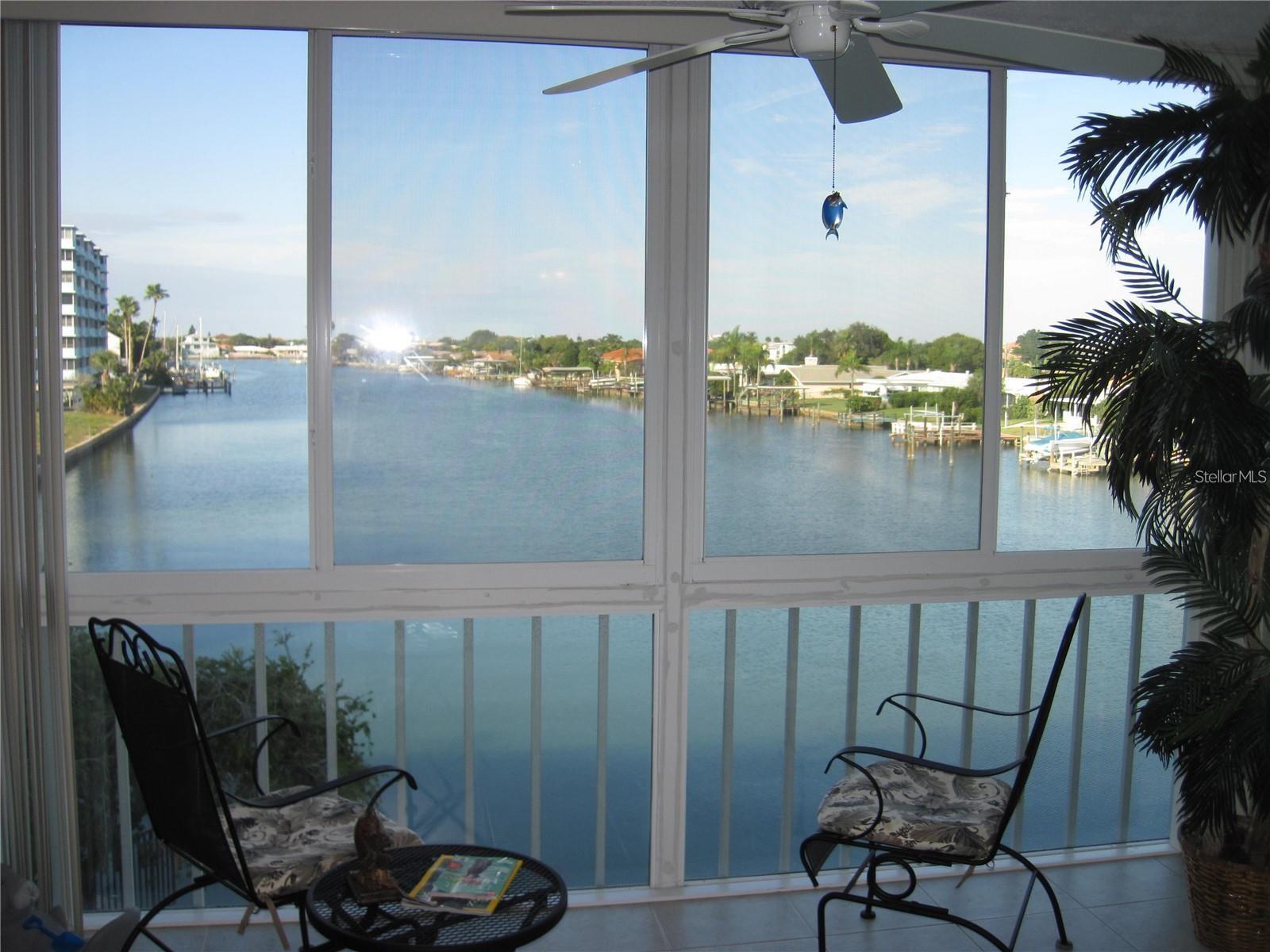 105 ISLAND WAY #138 — photo 3