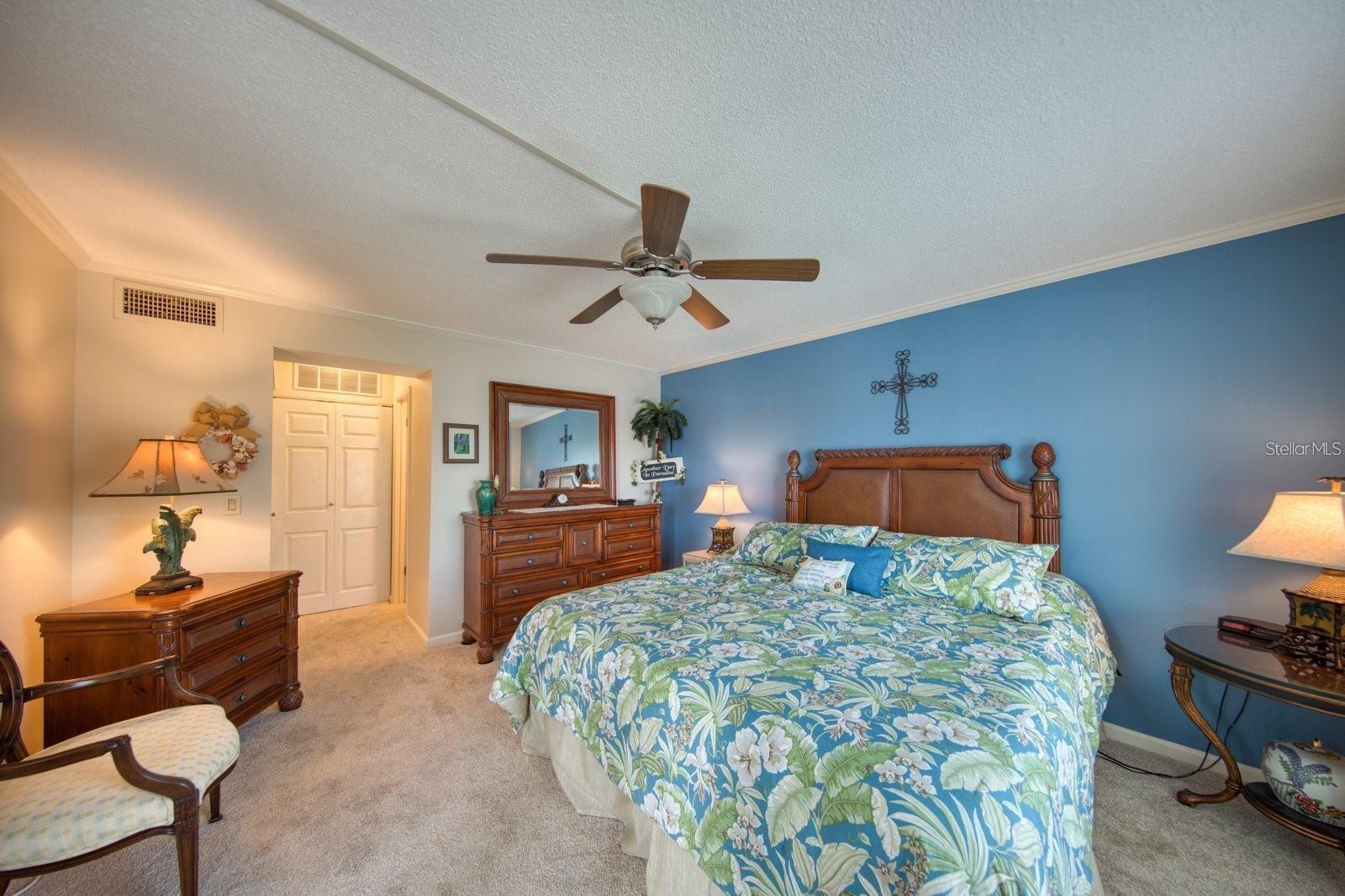 105 ISLAND WAY #138 — photo 23