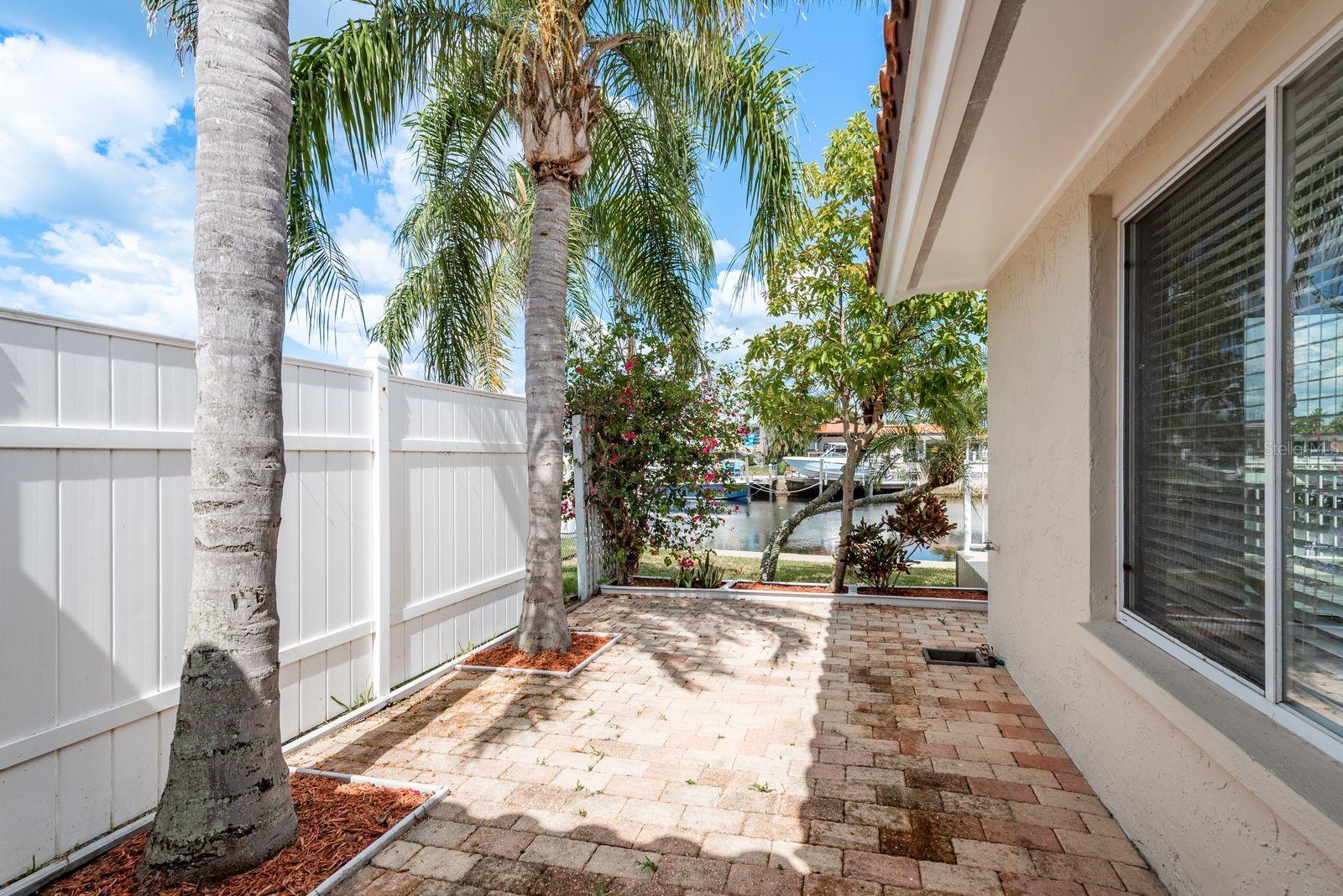 5008 GLENN DR — photo 35
