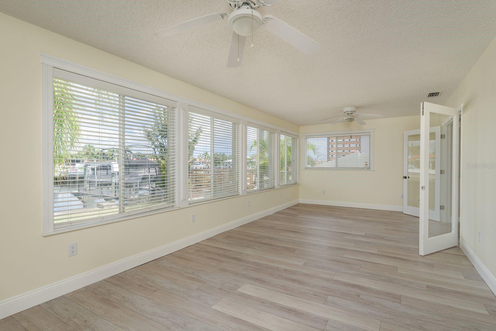 5008 GLENN DR — photo 15