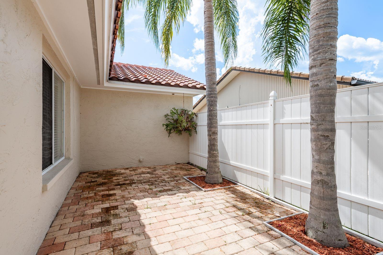 5008 GLENN DR — photo 34