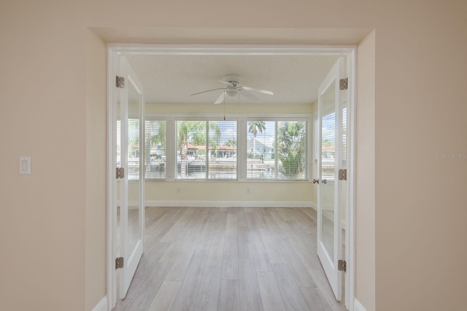 5008 GLENN DR — photo 25
