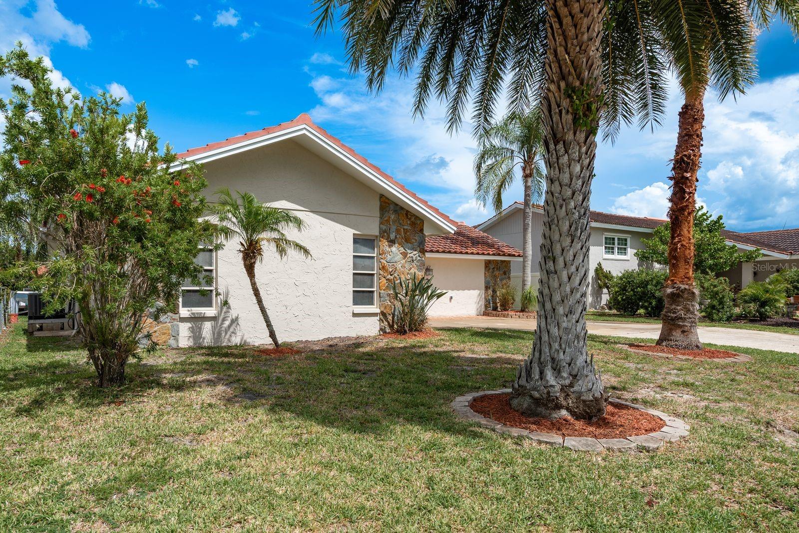 5008 GLENN DR — photo 8