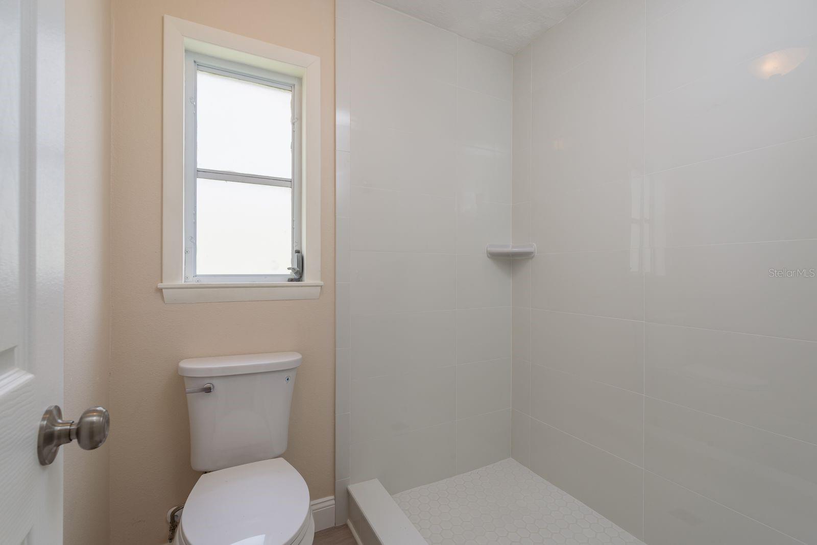 5008 GLENN DR — photo 28