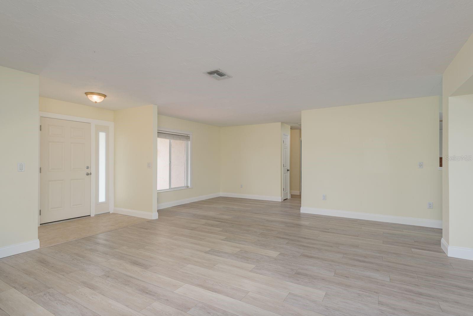 5008 GLENN DR — photo 13