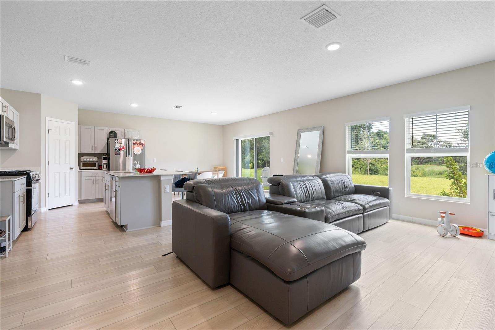 5528 SUMMER SUNSET DR — photo 19