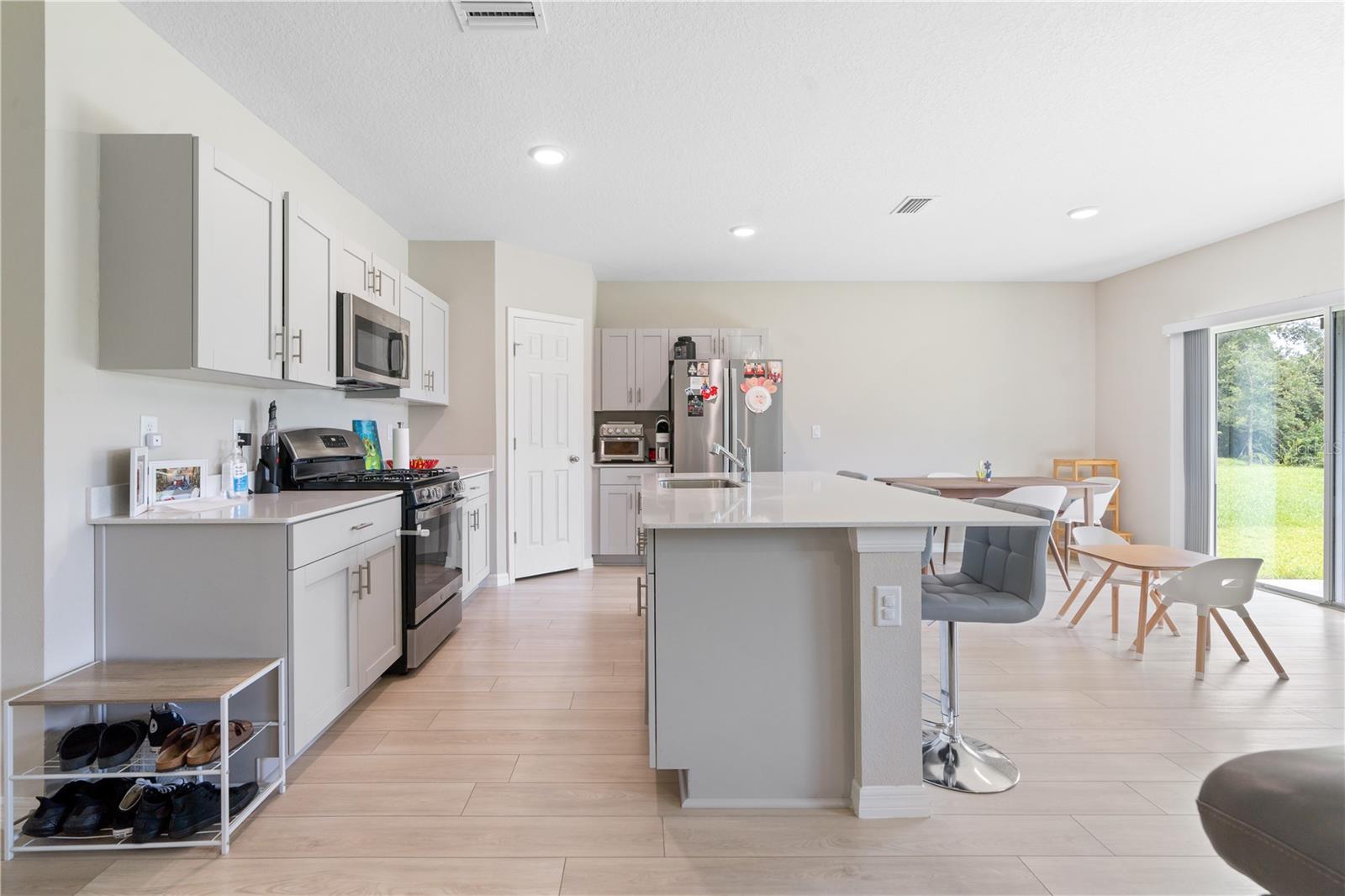 5528 SUMMER SUNSET DR — photo 17