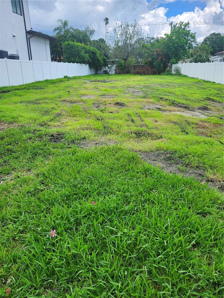 507 DANUBE AVE — photo 4