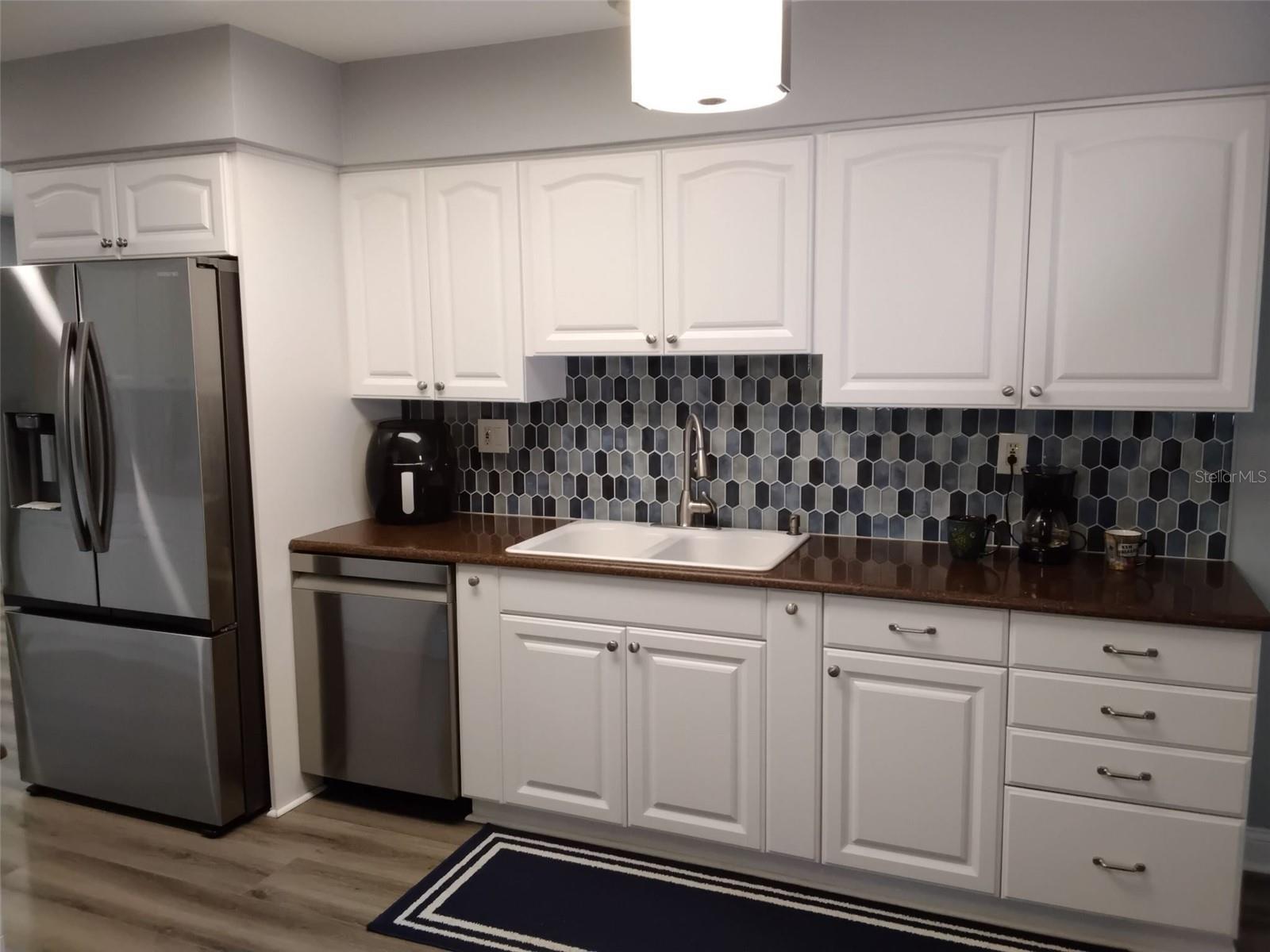 702 CYPRESS PL — photo 31