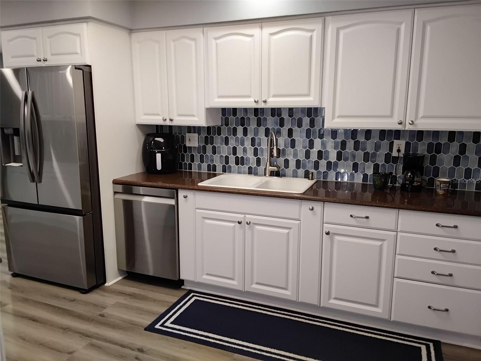 702 CYPRESS PL — photo 34