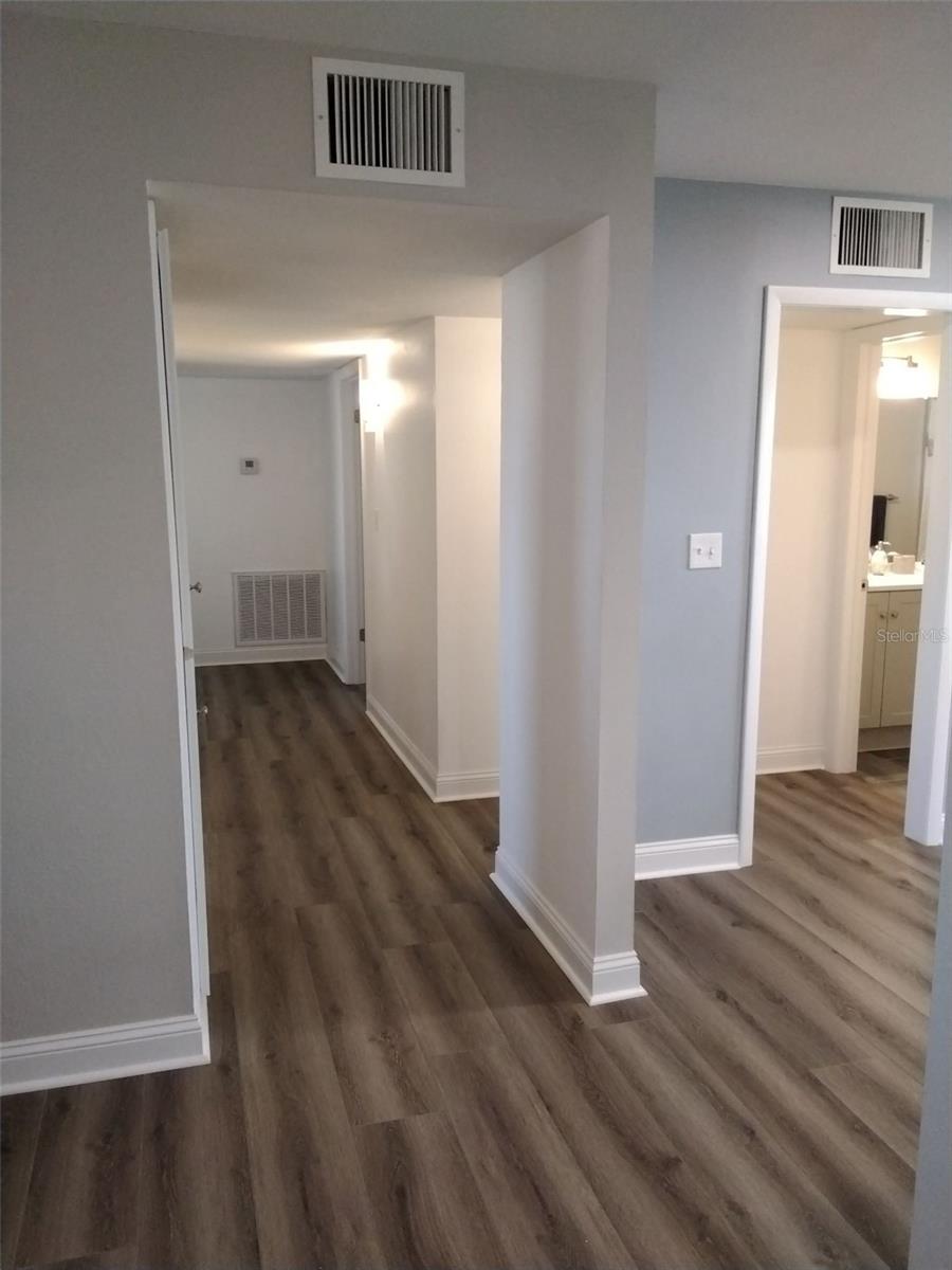 702 CYPRESS PL — photo 4