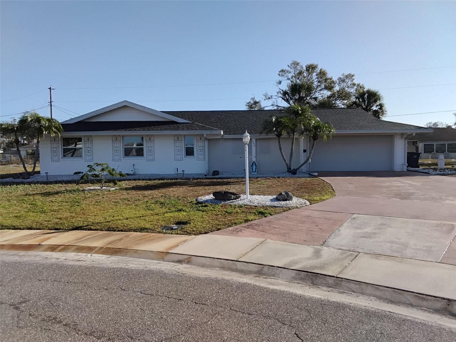 702 CYPRESS PL — photo 45