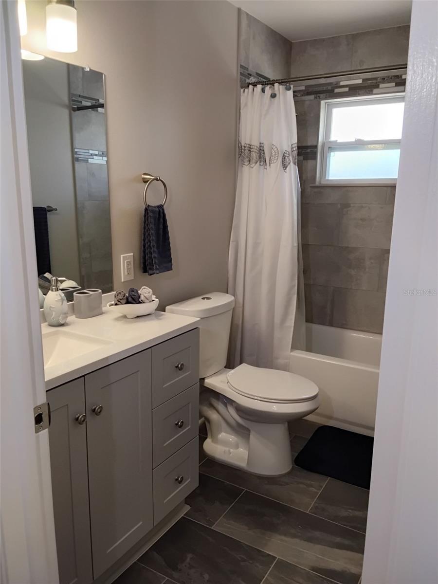 702 CYPRESS PL — photo 18