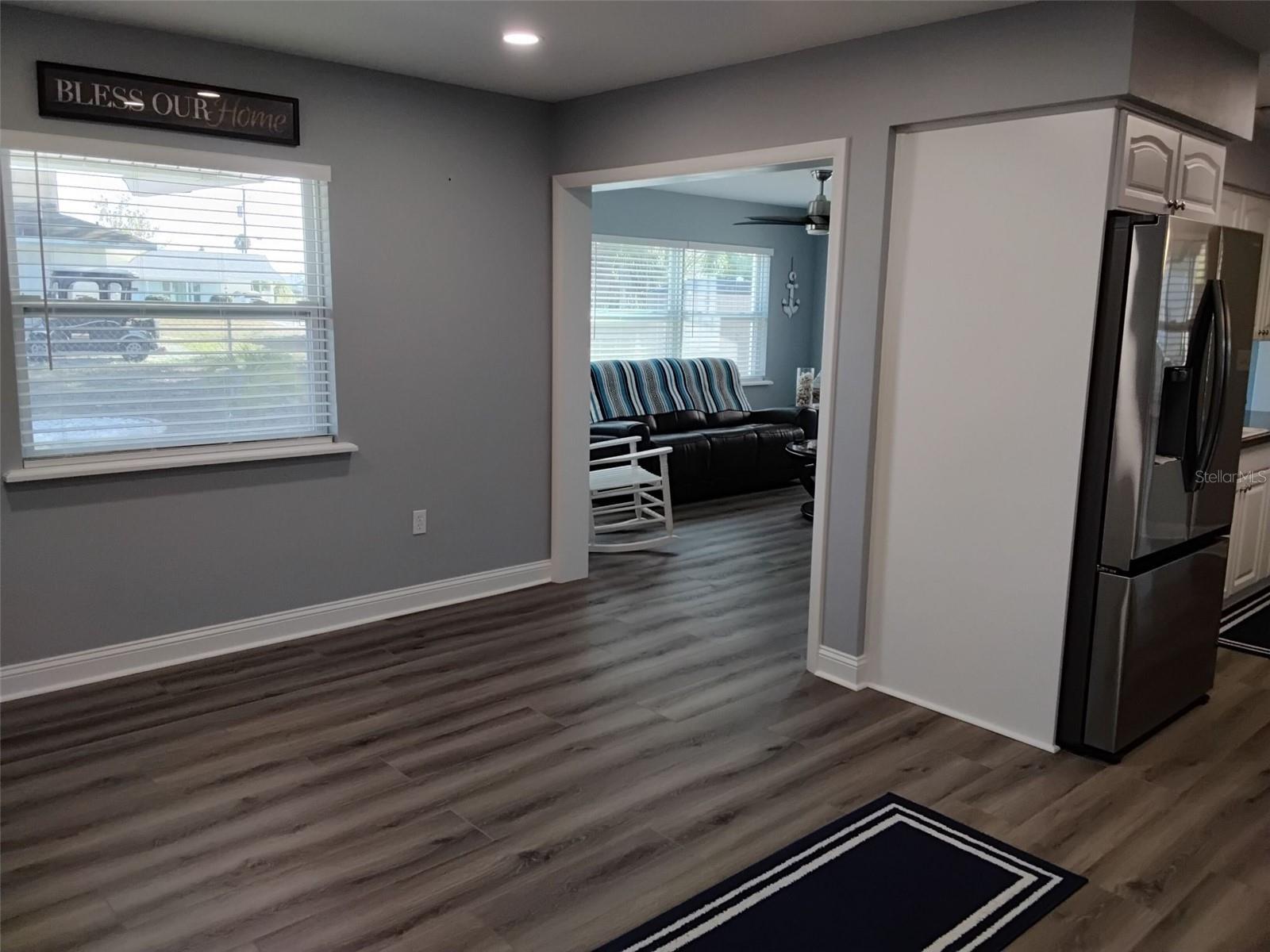 702 CYPRESS PL — photo 22