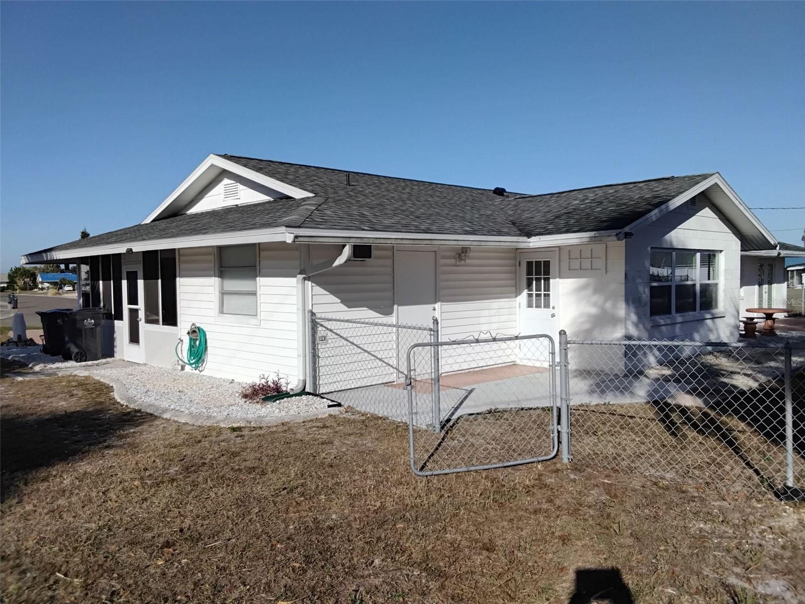 702 CYPRESS PL — photo 42