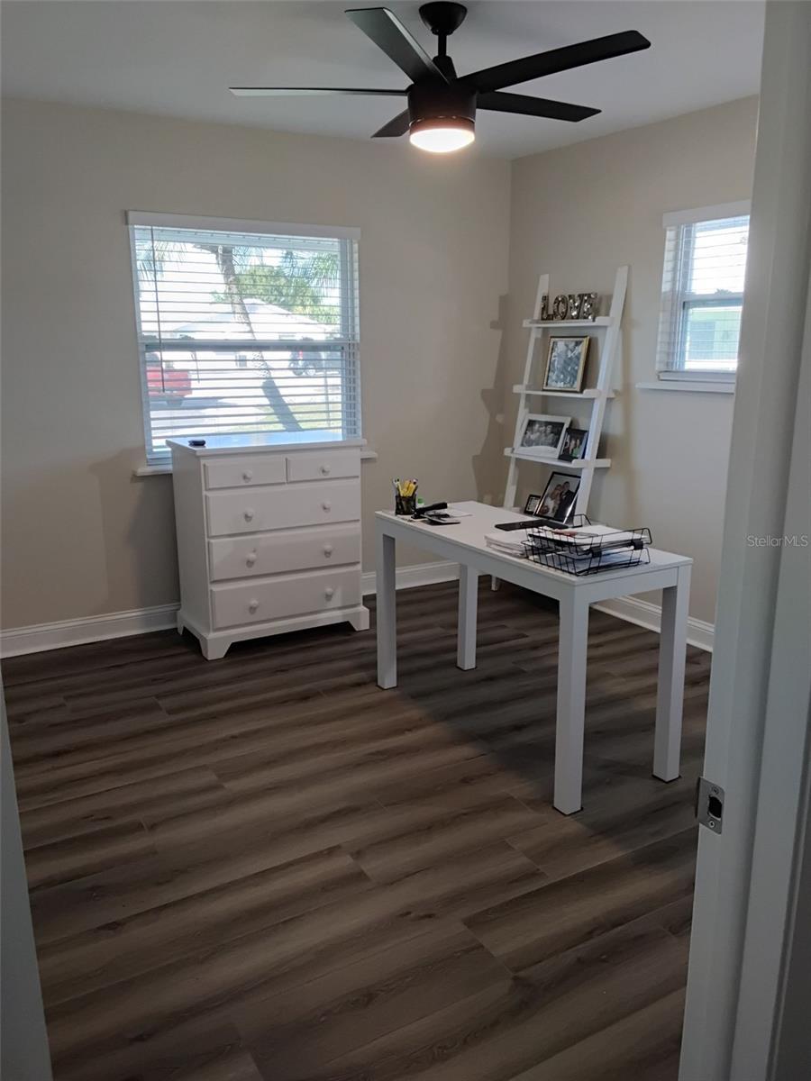 702 CYPRESS PL — photo 11