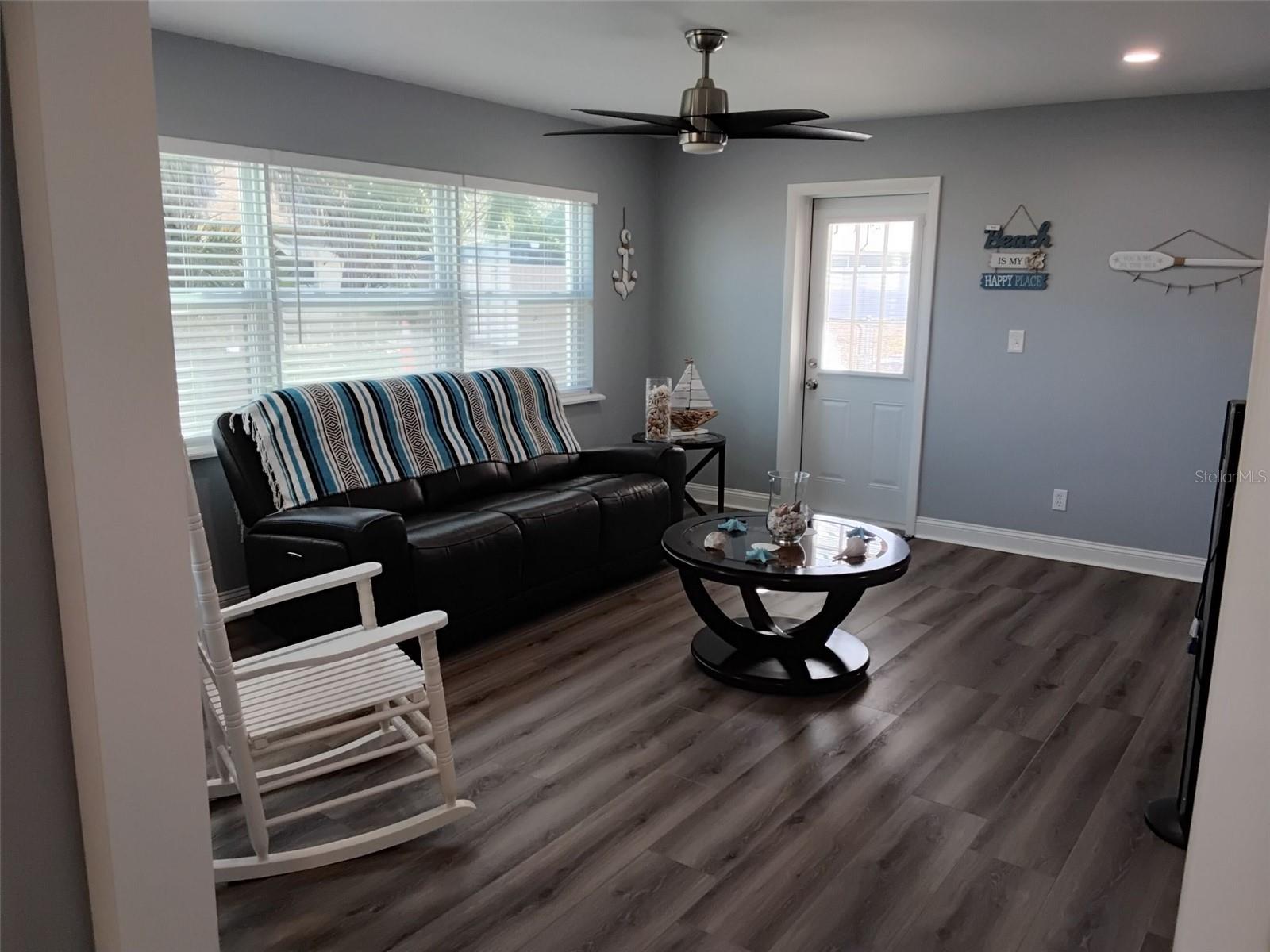 702 CYPRESS PL — photo 25
