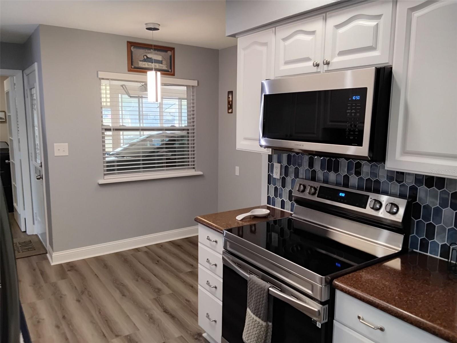702 CYPRESS PL — photo 33