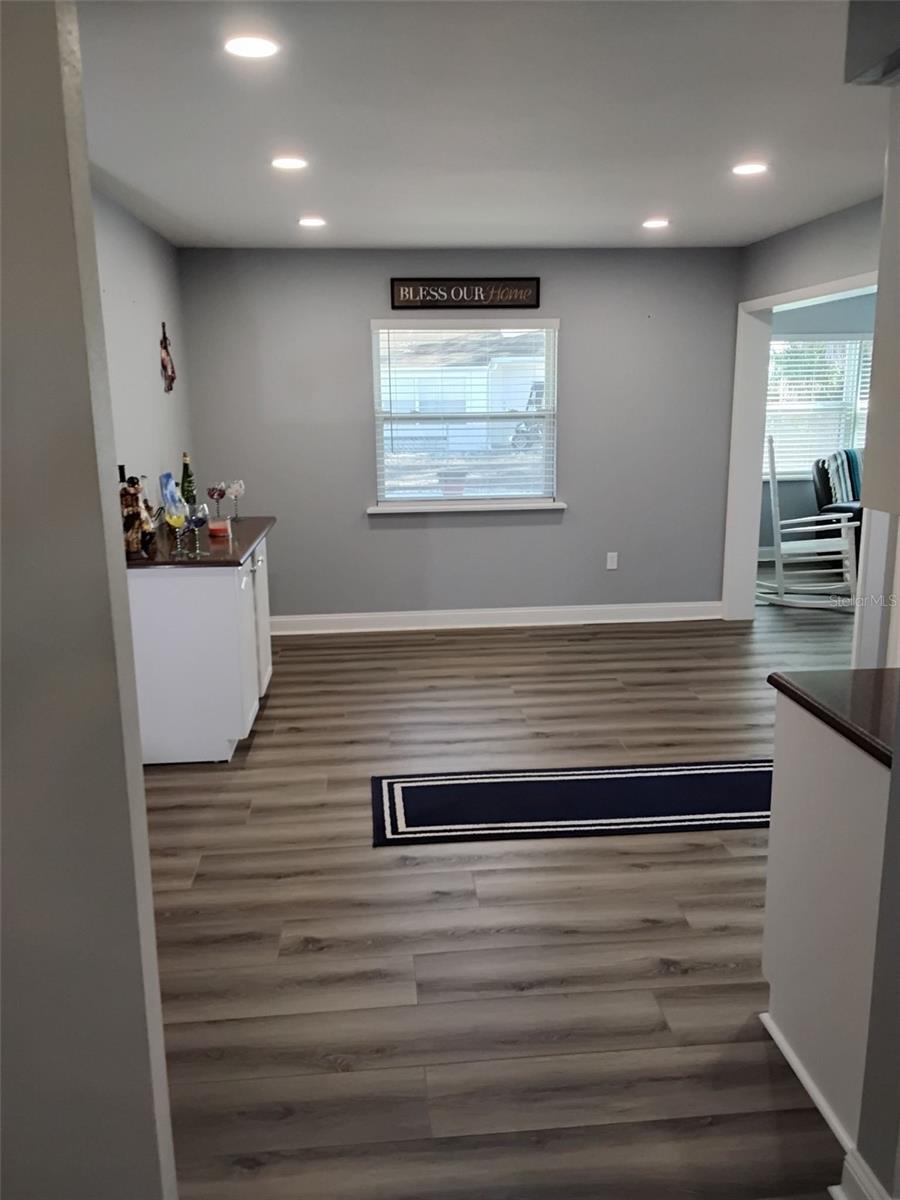 702 CYPRESS PL — photo 20