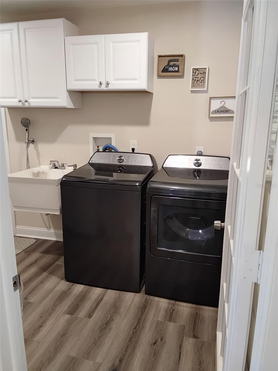 702 CYPRESS PL — photo 38