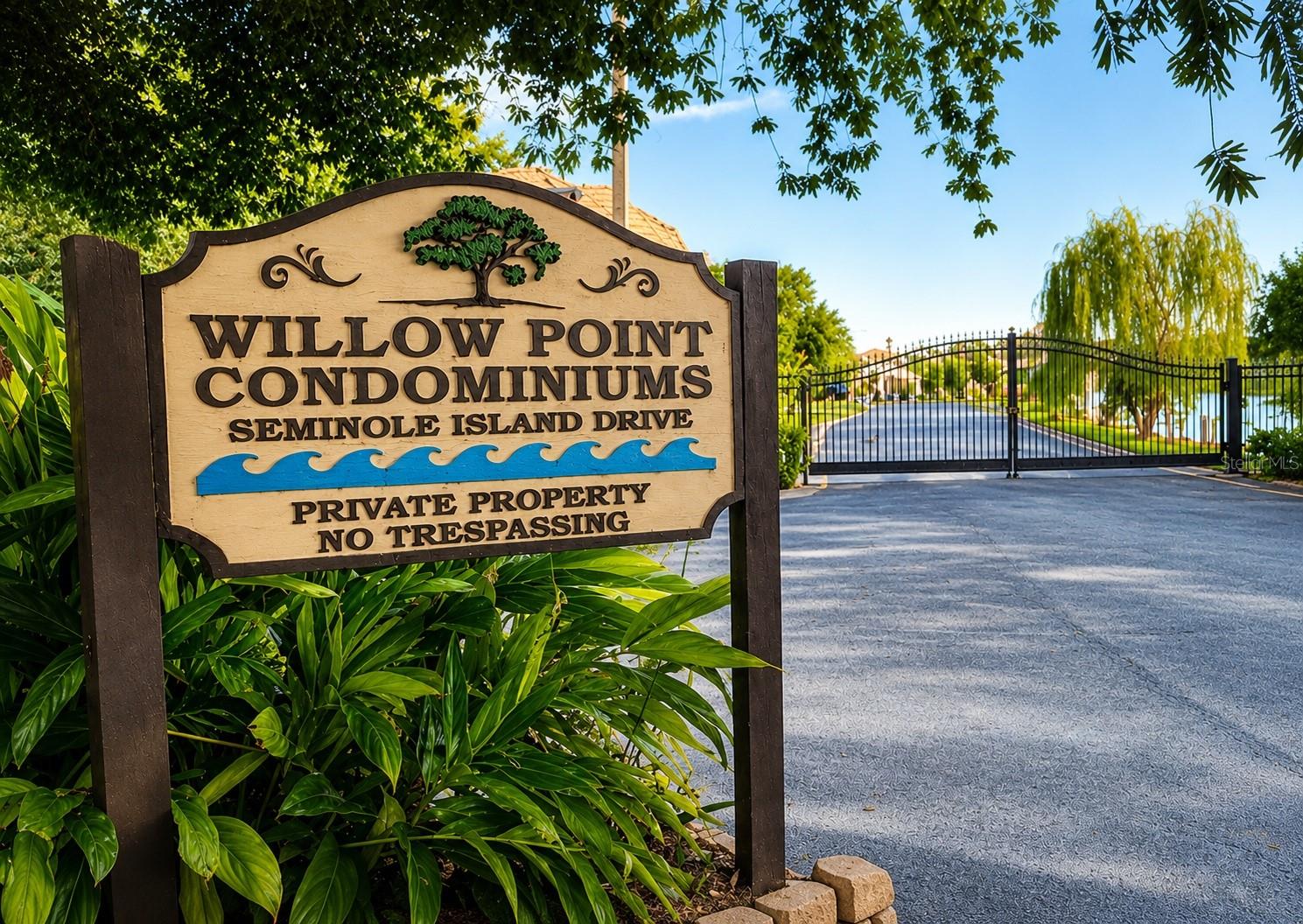 10182 SEMINOLE ISLAND DR — photo 14