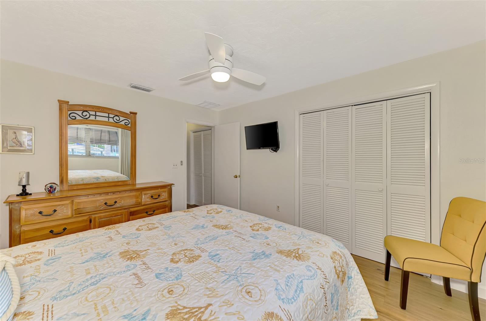 4946 COMMONWEALTH DR — photo 42