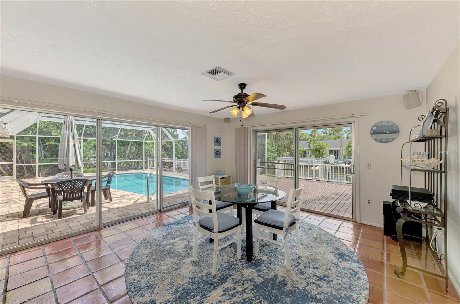 4946 COMMONWEALTH DR — photo 26