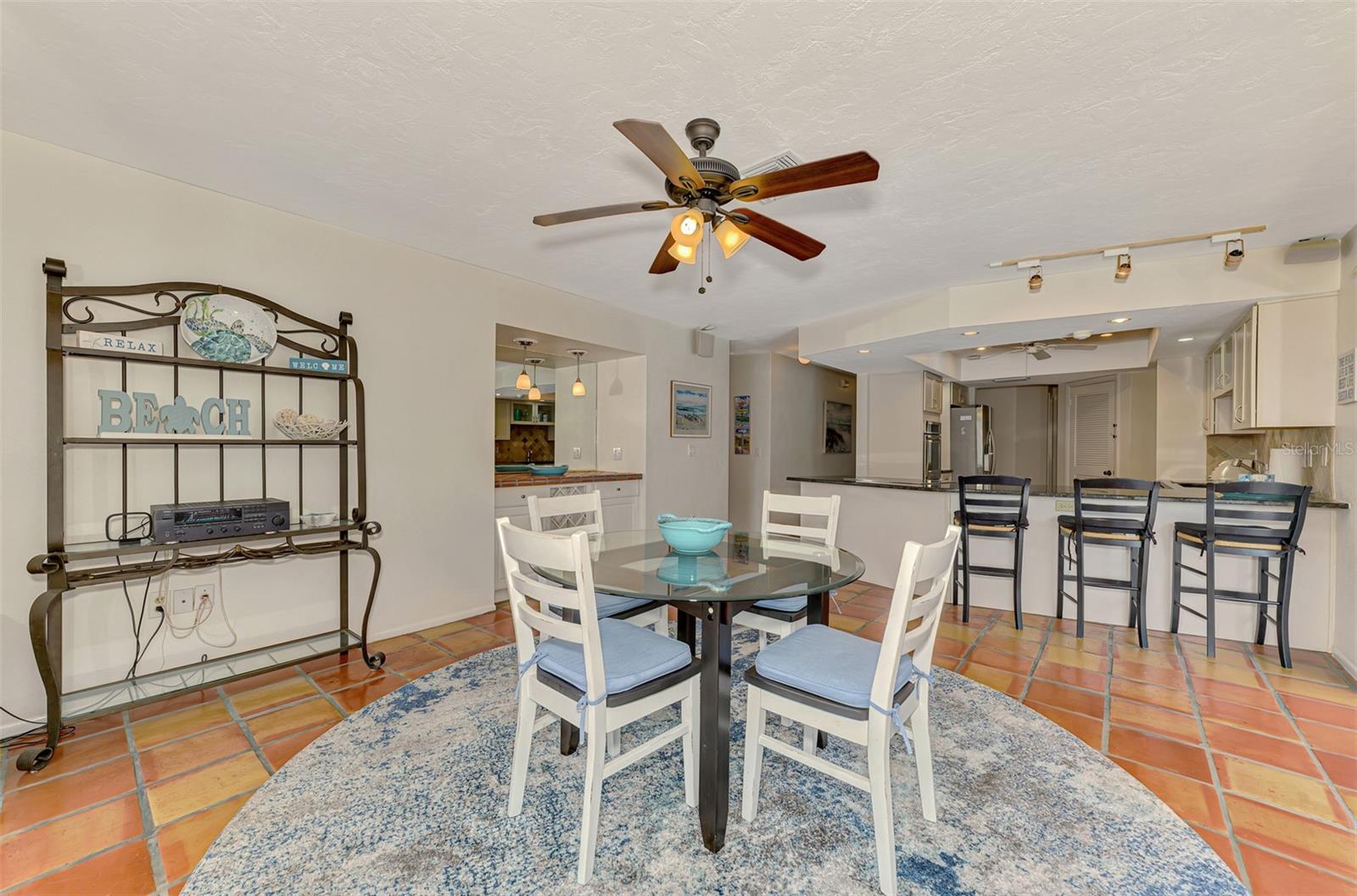 4946 COMMONWEALTH DR — photo 28