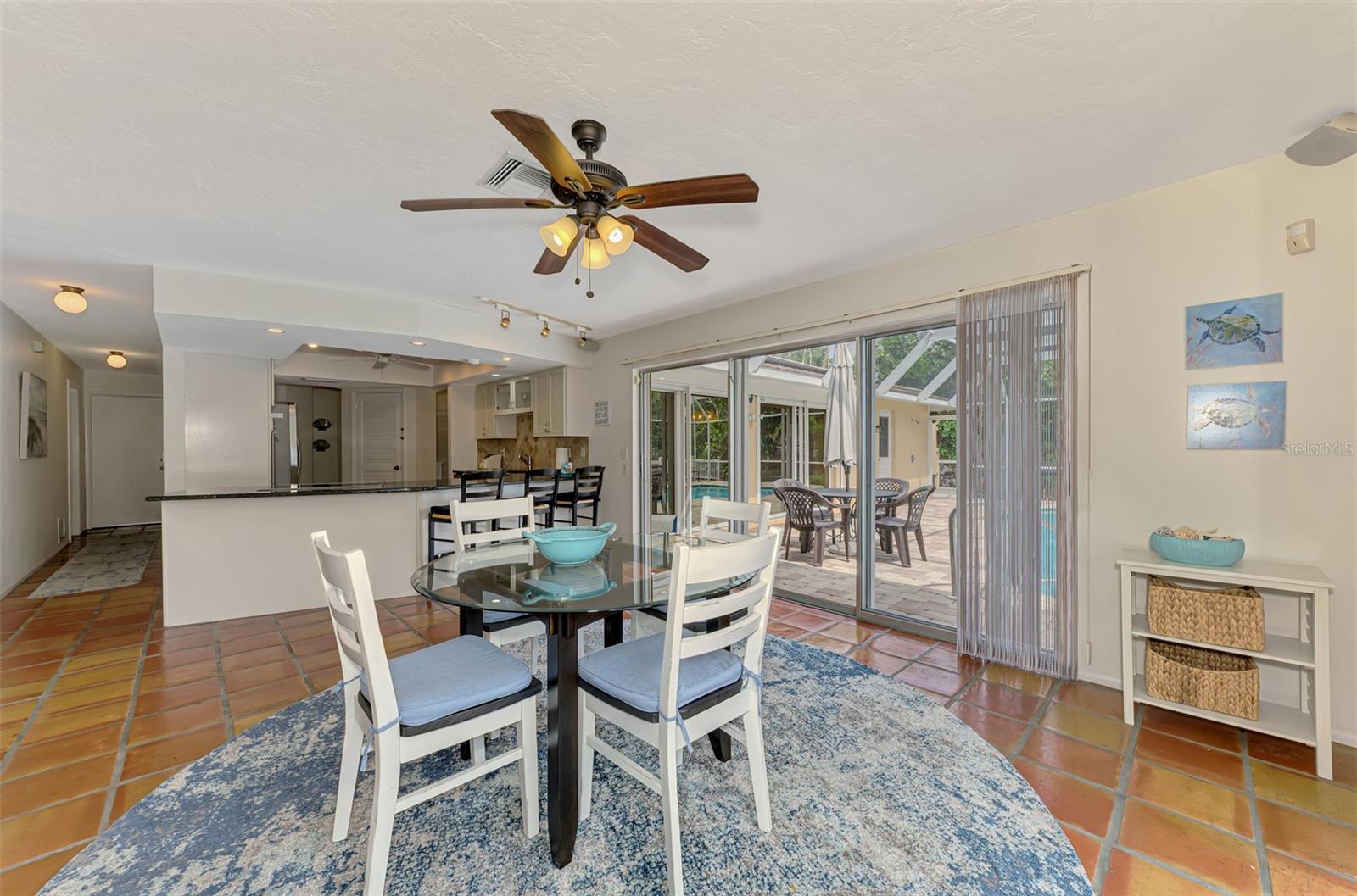 4946 COMMONWEALTH DR — photo 29