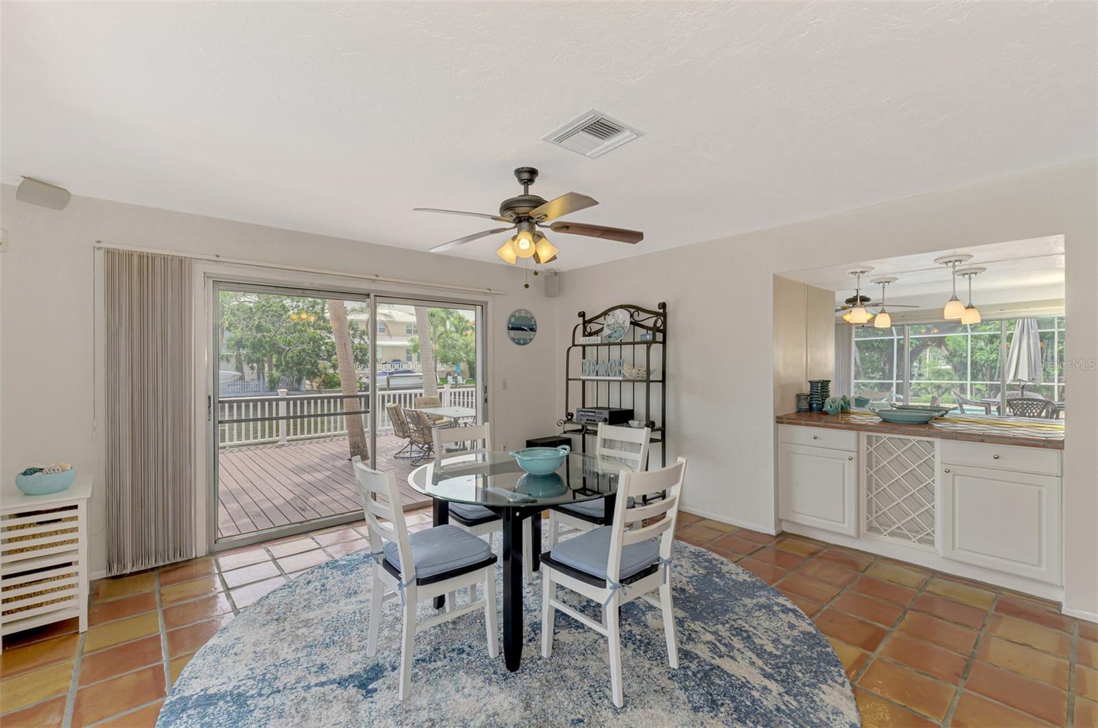 4946 COMMONWEALTH DR — photo 27