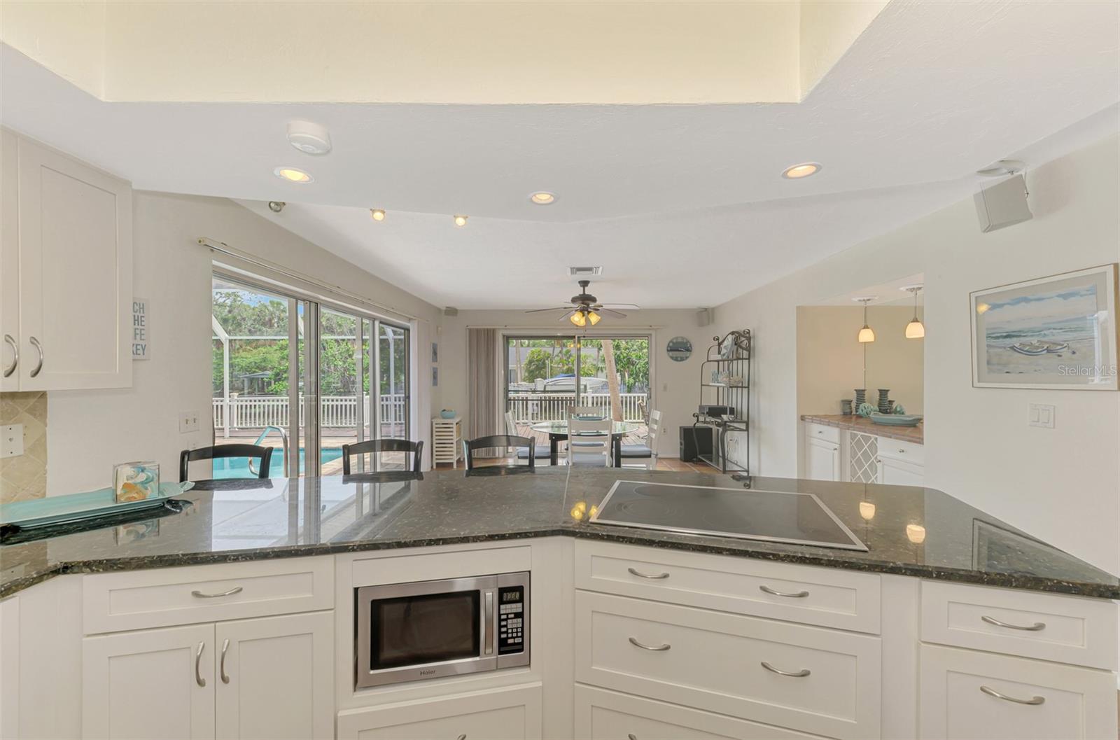 4946 COMMONWEALTH DR — photo 25