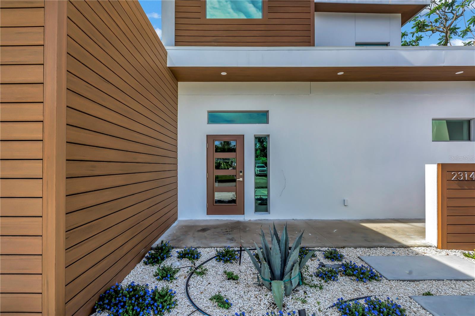 2314 FLOYD ST — photo 4