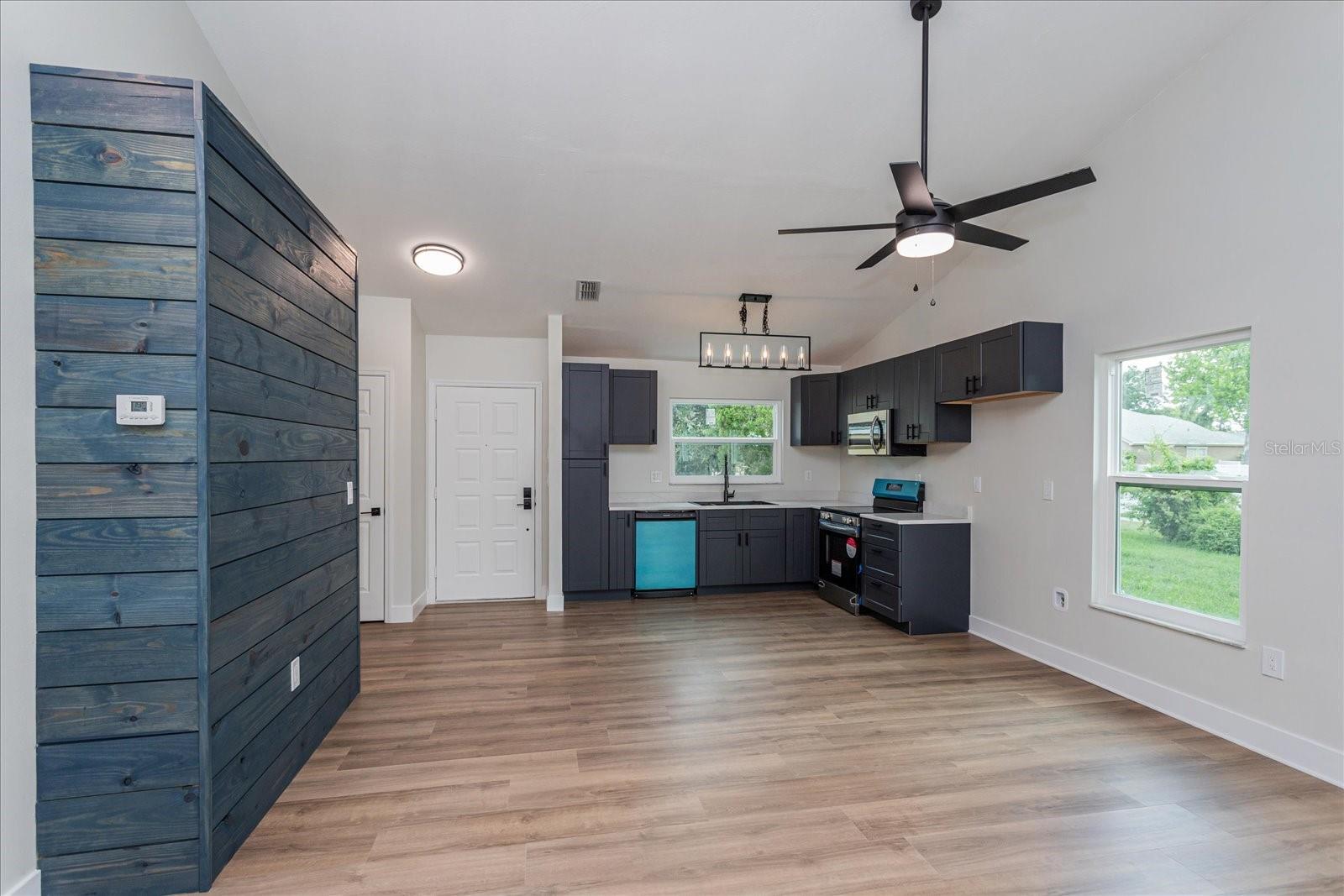 7728 BALHARBOUR DR — photo 5
