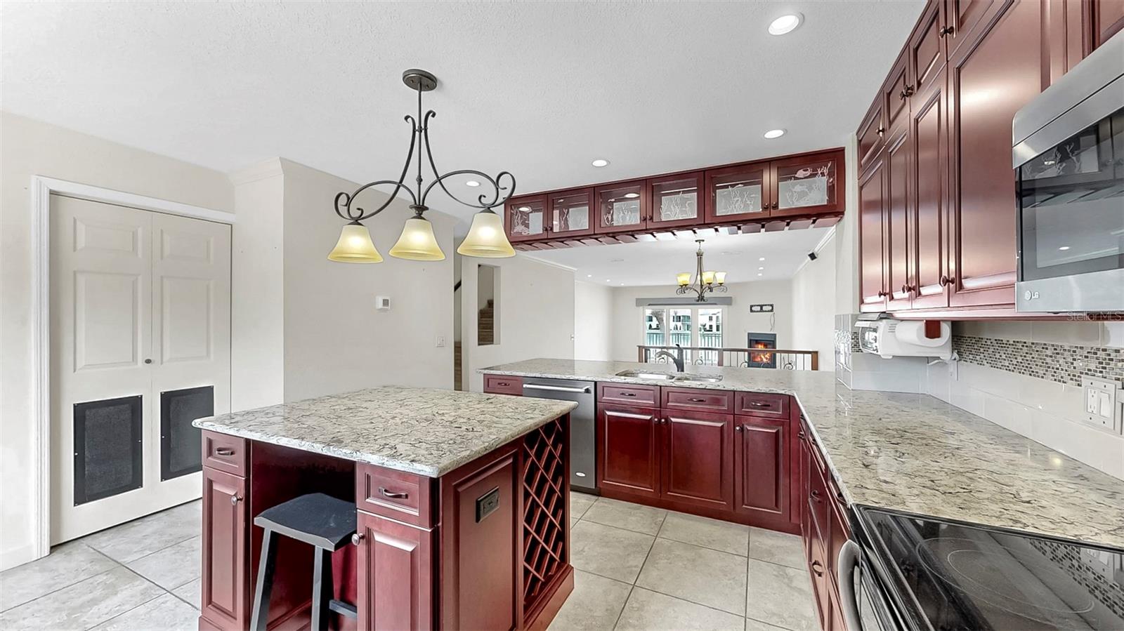 459 HAVEN POINT DR — photo 38