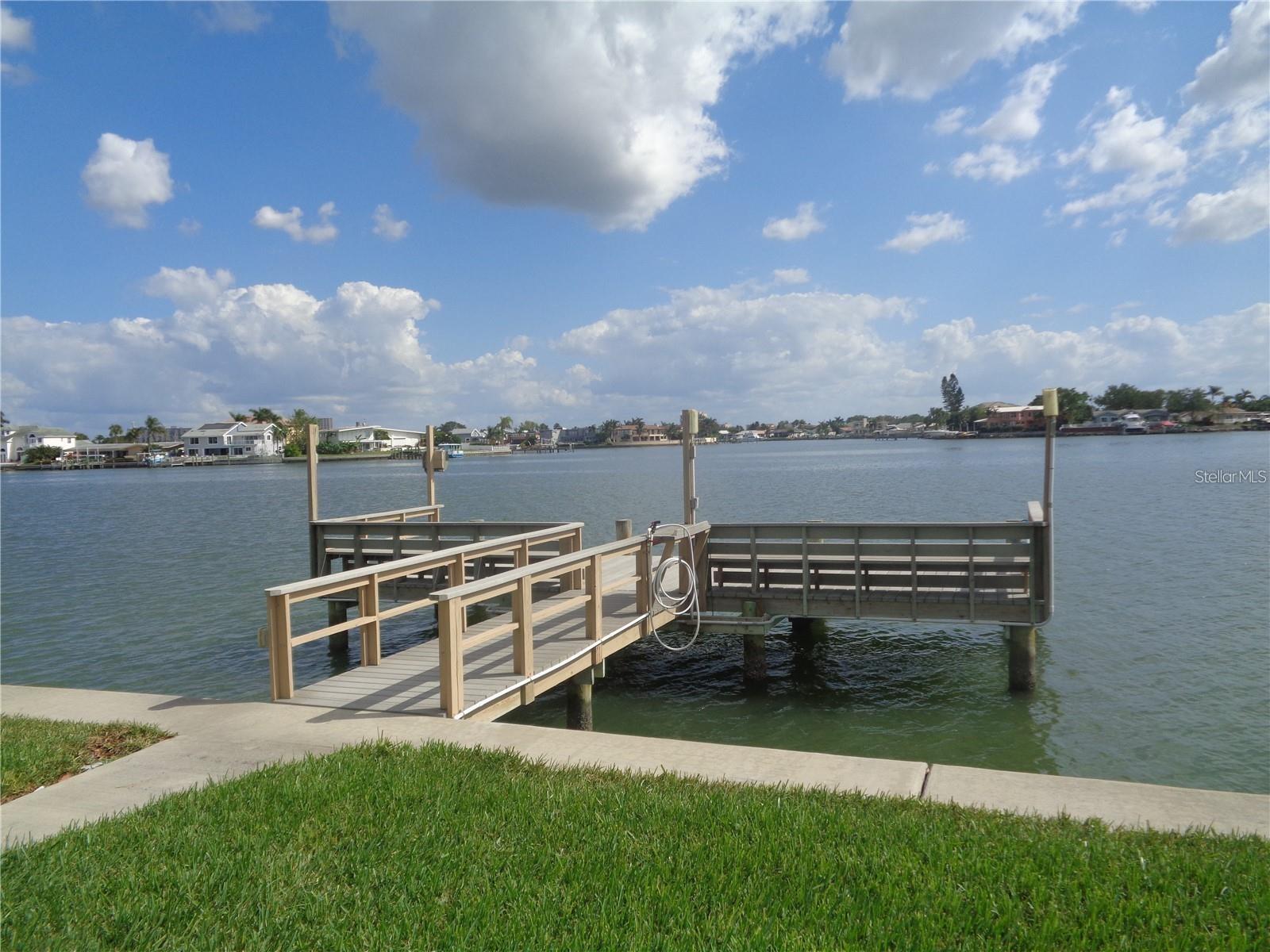 459 HAVEN POINT DR — photo 87