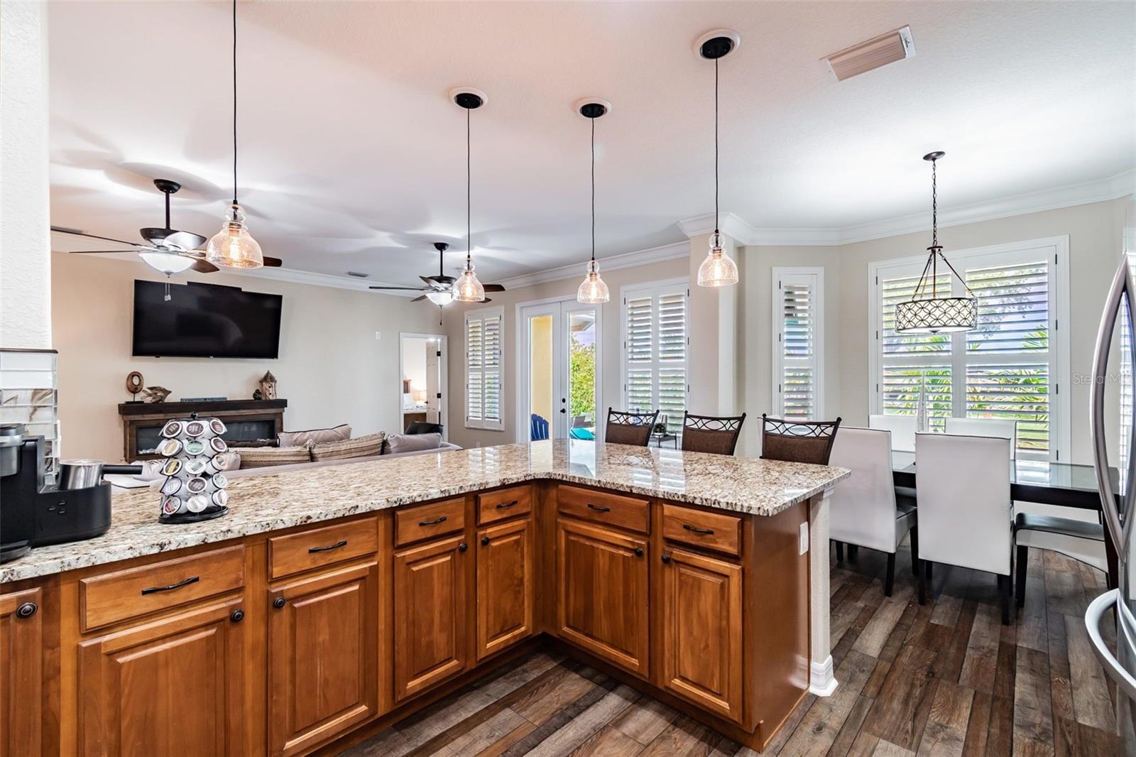 539 TREVISO DR — photo 9