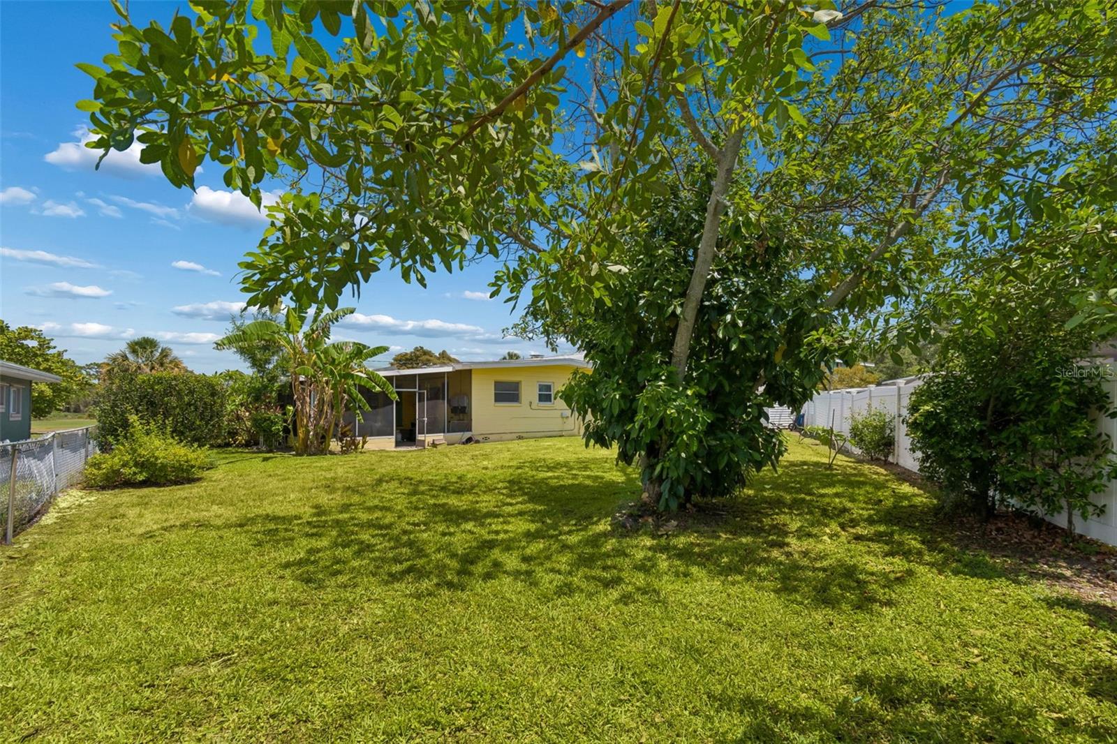 2110 FAIRWAY AVE S — photo 45