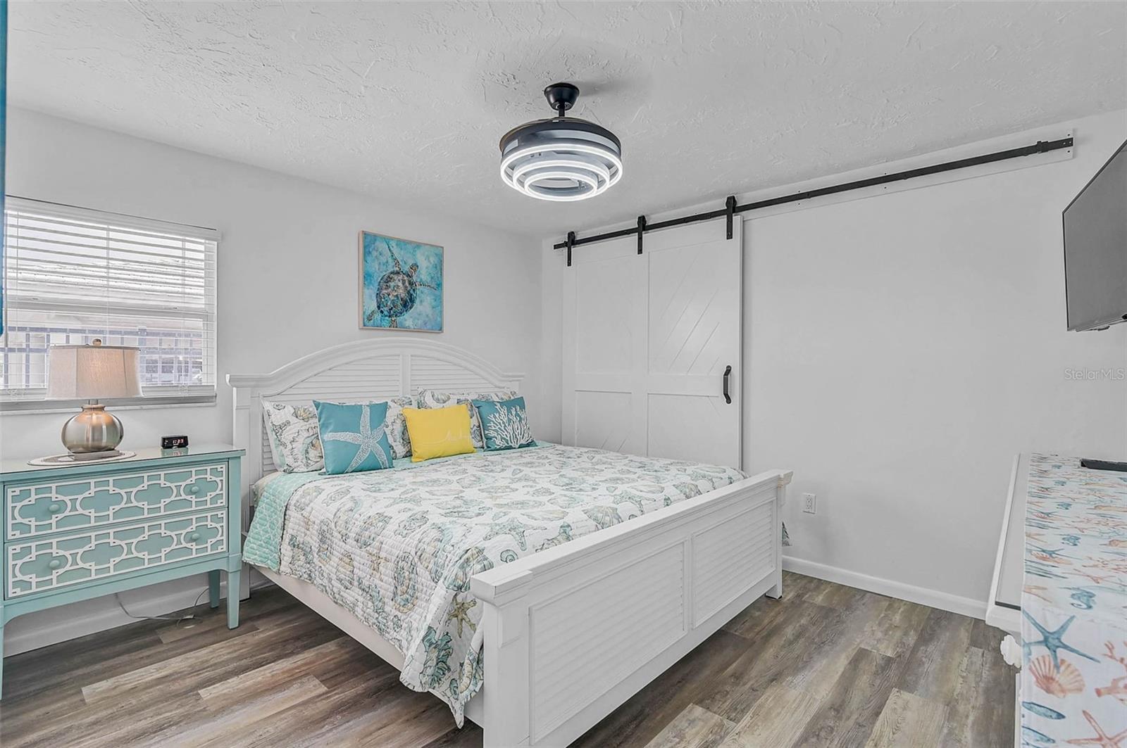 6308 MIDNIGHT PASS RD #6 — photo 8