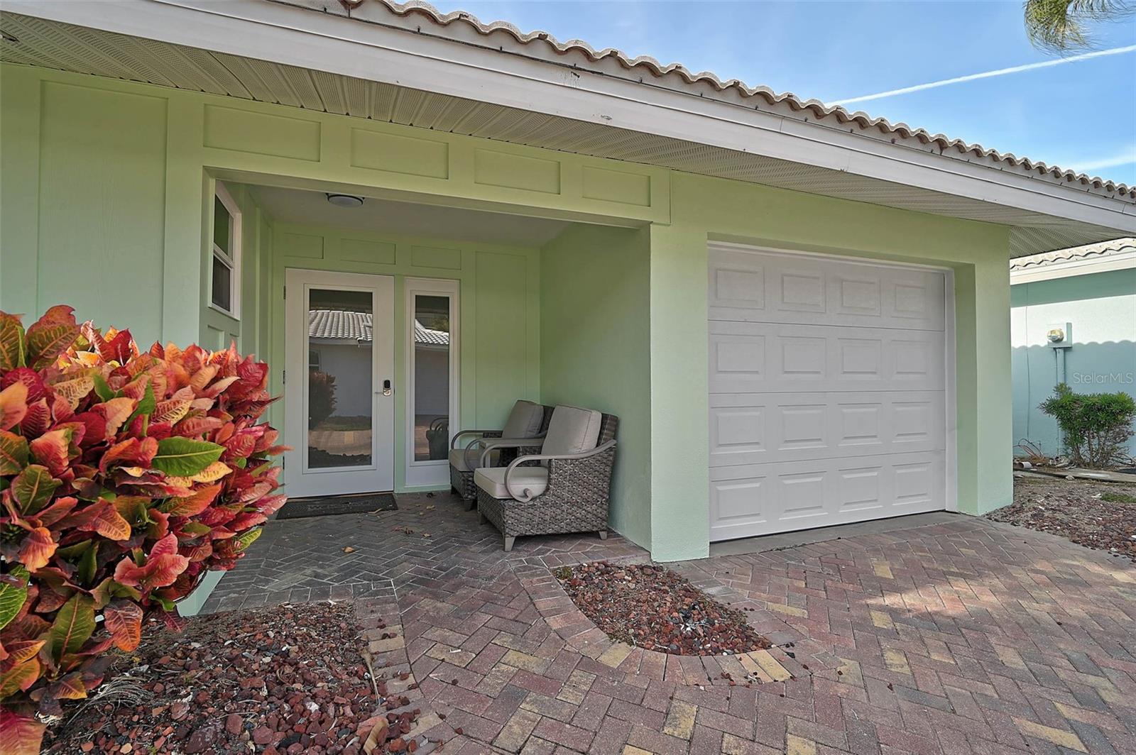 6308 MIDNIGHT PASS RD #6 — photo 2