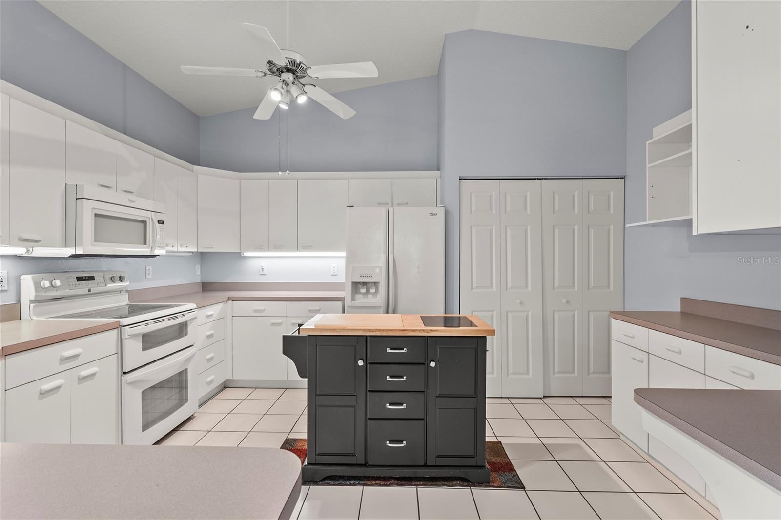 2417 FAIRWAY OAKS DR #22 — photo 23