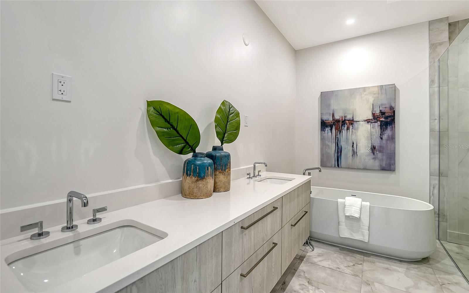 33 S PALM AVE #1501 — photo 28