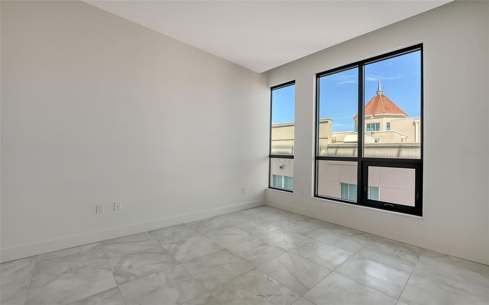 33 S PALM AVE #1501 — photo 32