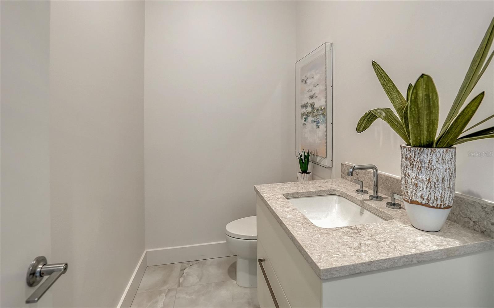 33 S PALM AVE #1501 — photo 25