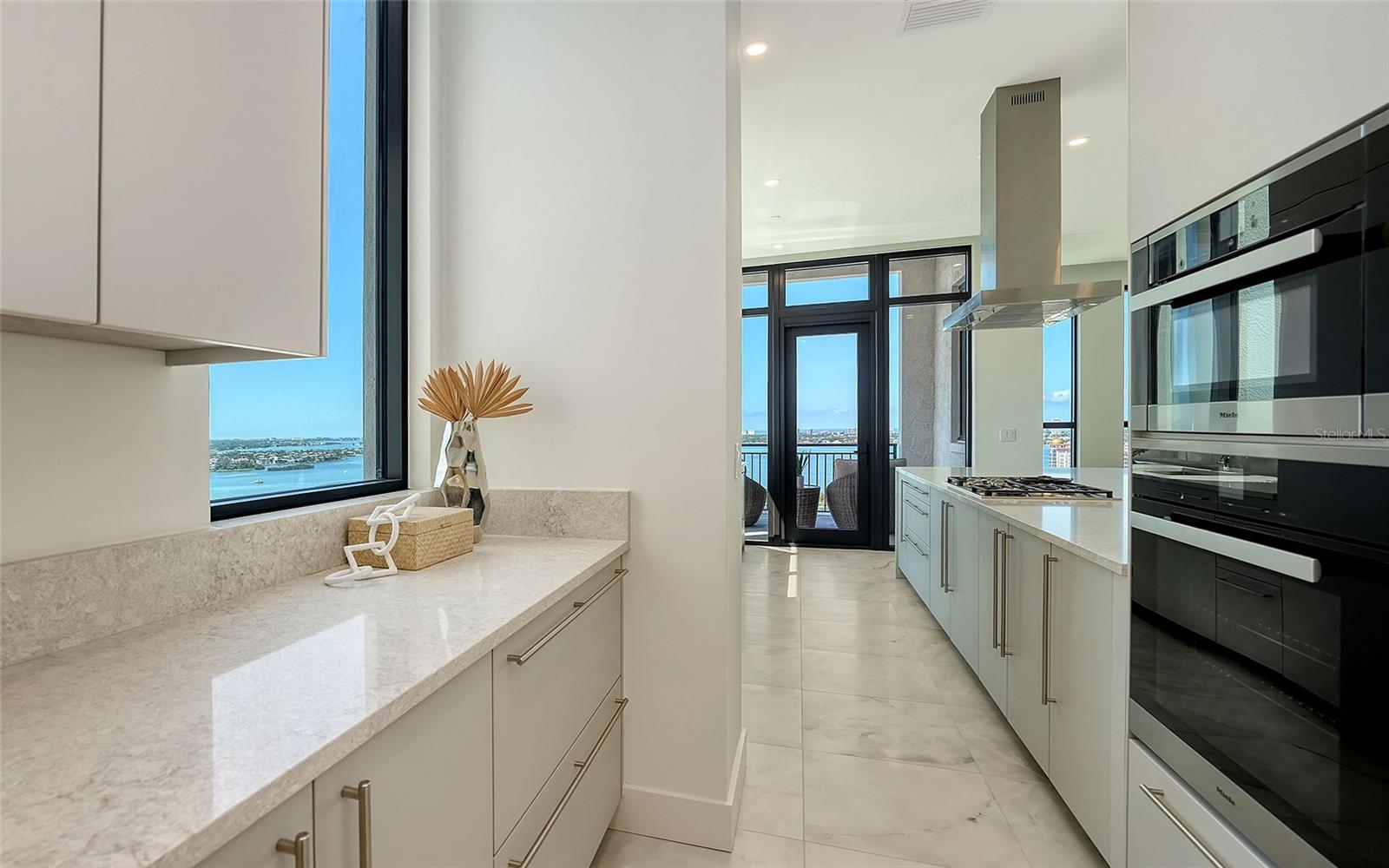 33 S PALM AVE #1501 — photo 18