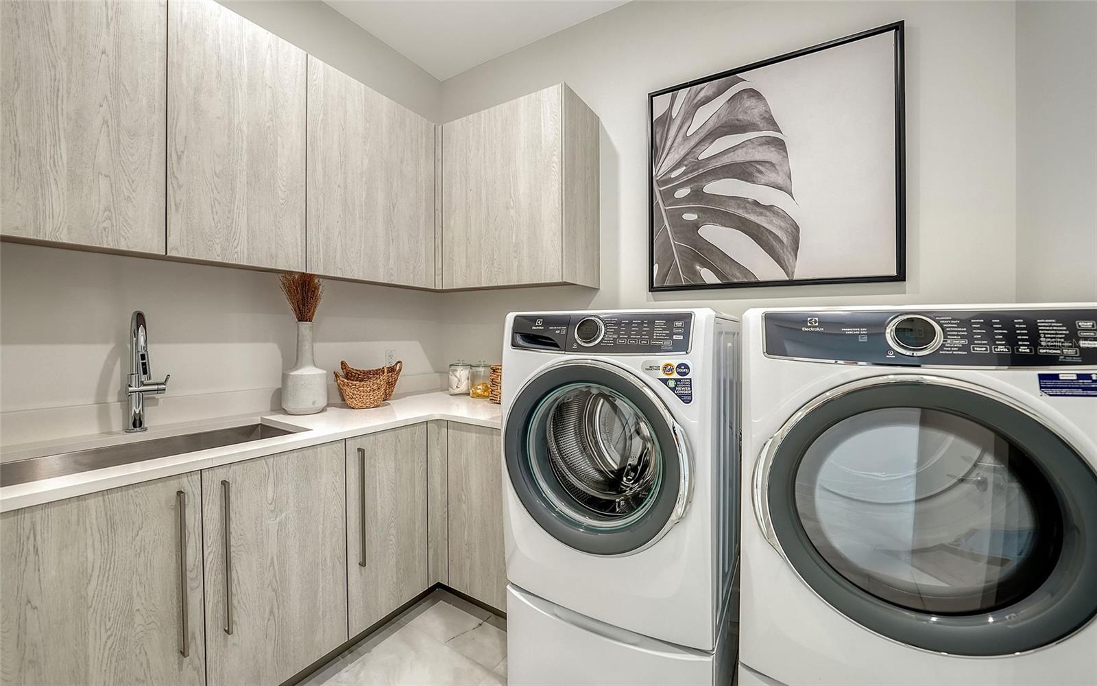 33 S PALM AVE #1501 — photo 34