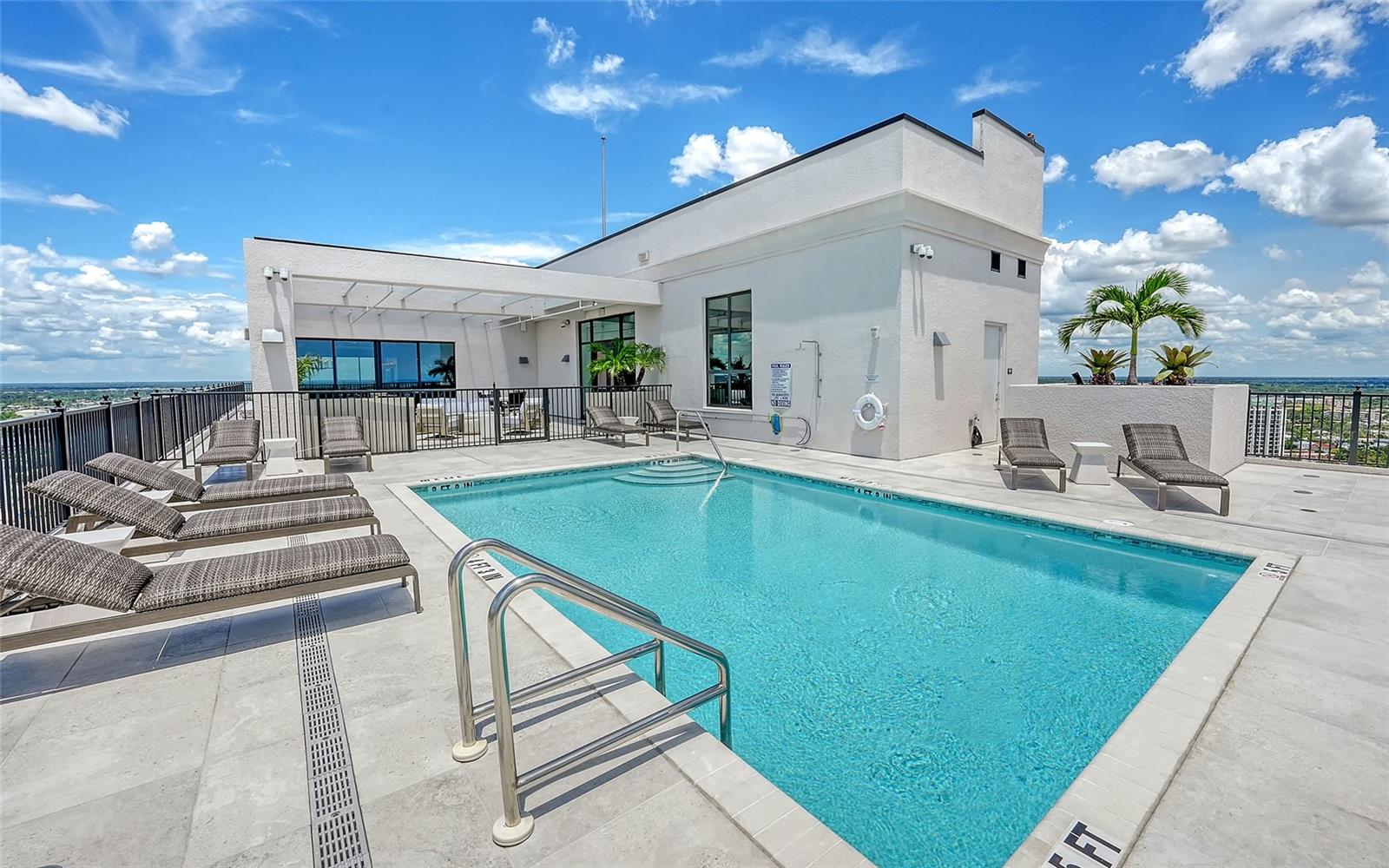 33 S PALM AVE #1501 — photo 41