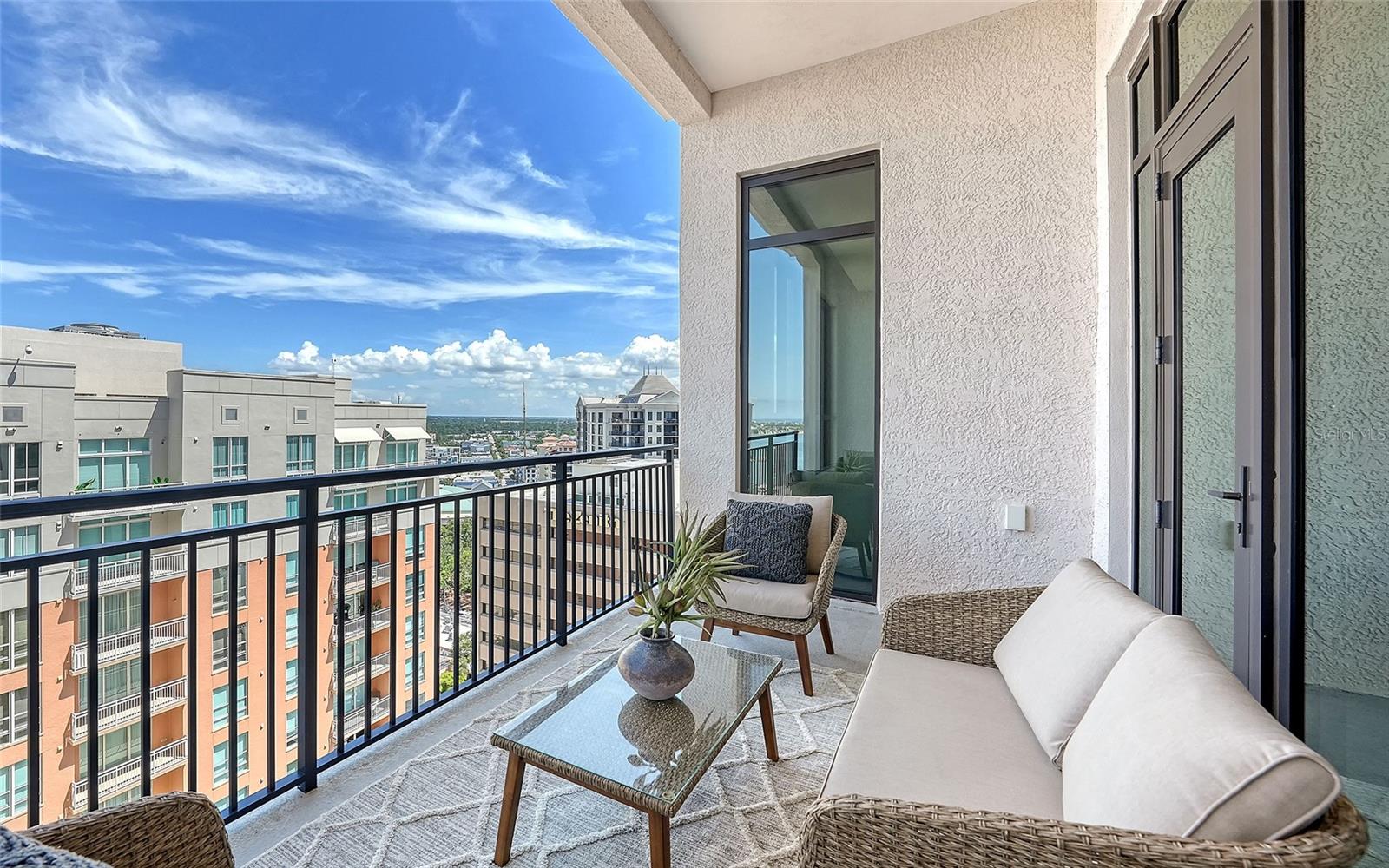 33 S PALM AVE #1501 — photo 31