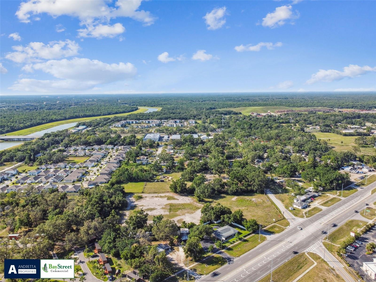 11102 N 301 HWY — photo 16