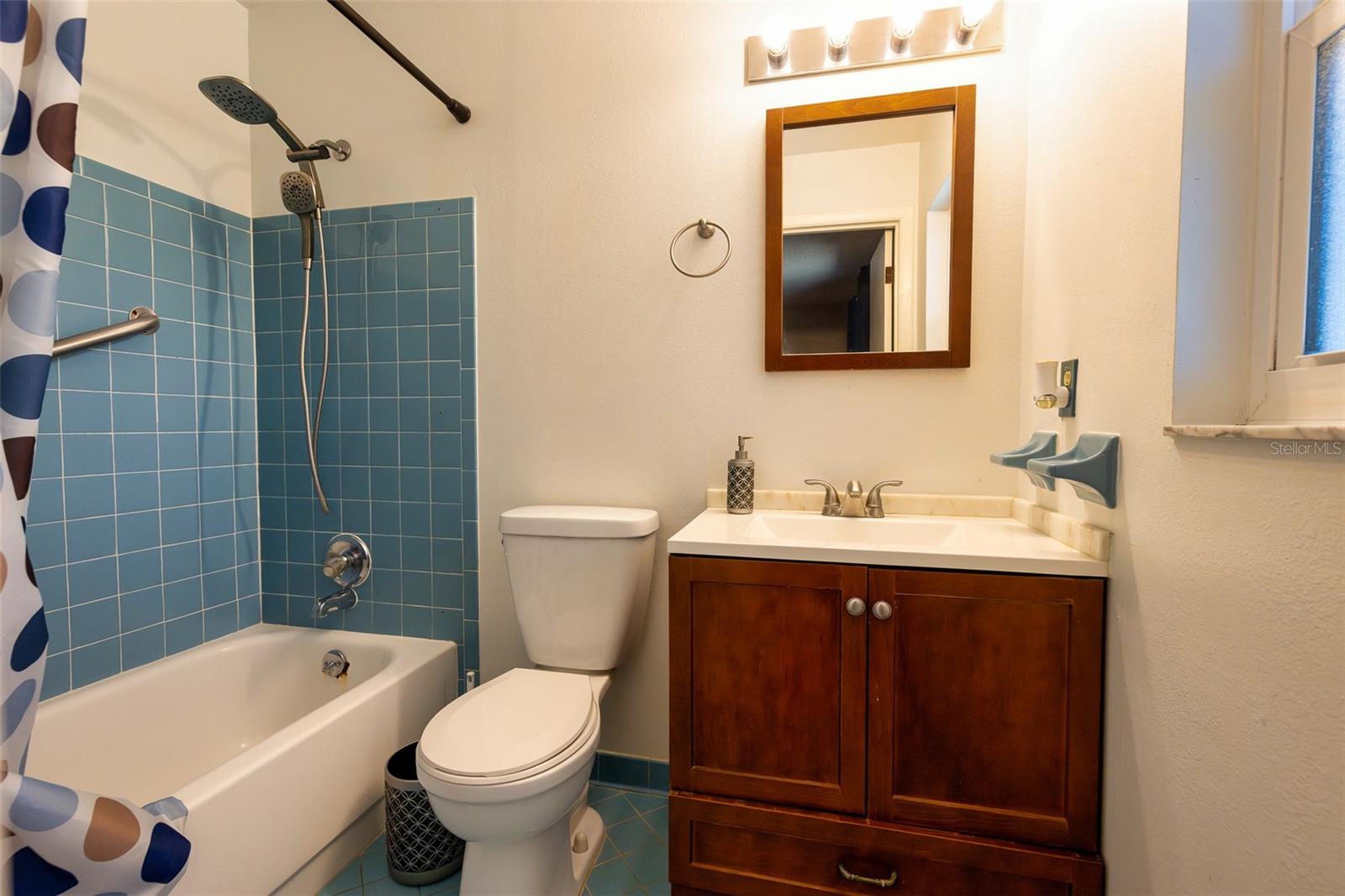 7128 WRENWOOD CIR — photo 37
